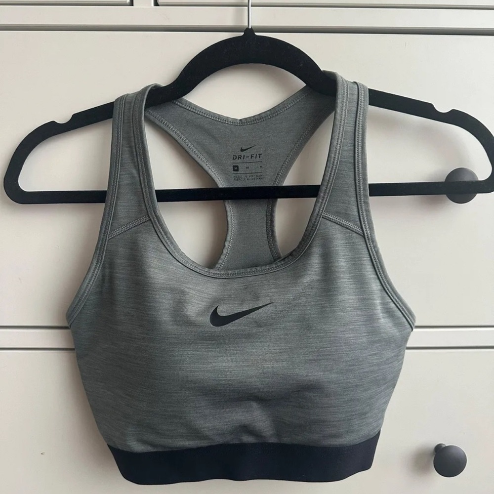 nike sports bra